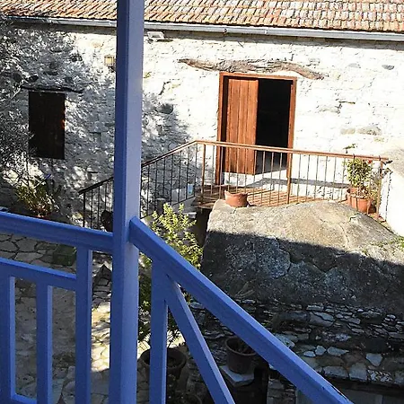 To Konatzi Tou Flokka * Agios Theodoros