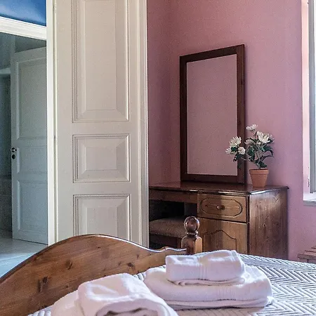 To Konatzi Tou Flokka