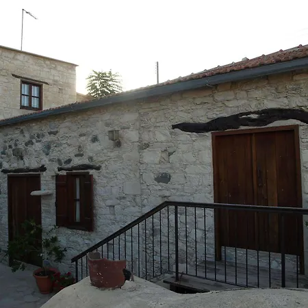 To Konatzi Tou Flokka