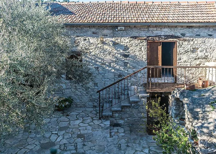 To Konatzi Tou Flokka *