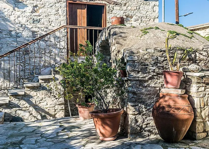 To Konatzi Tou Flokka