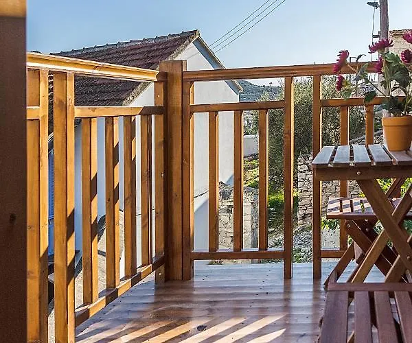 To Konatzi Tou Flokka *