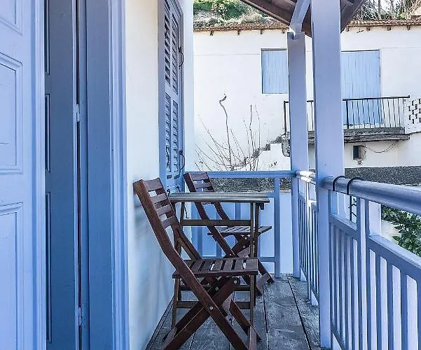 To Konatzi Tou Flokka * Agios Theodoros