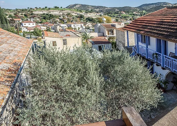 To Konatzi Tou Flokka * Agios Theodoros